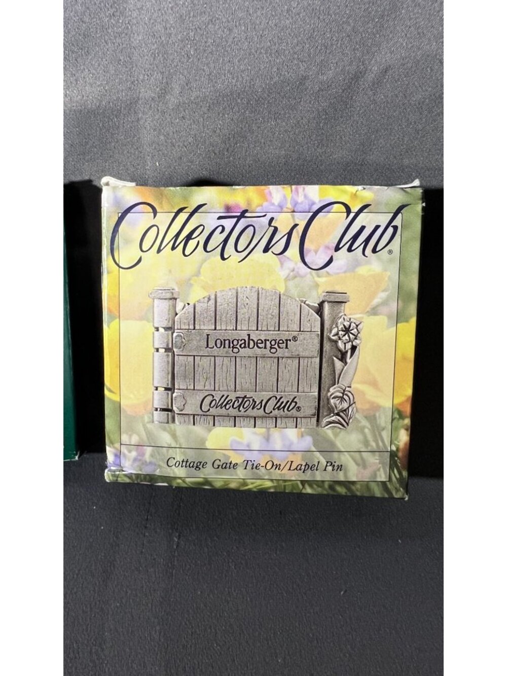Longaberger Collectors Club Lapel Pins 5-Year Member & Cottage Gate - Picture 3 of 6